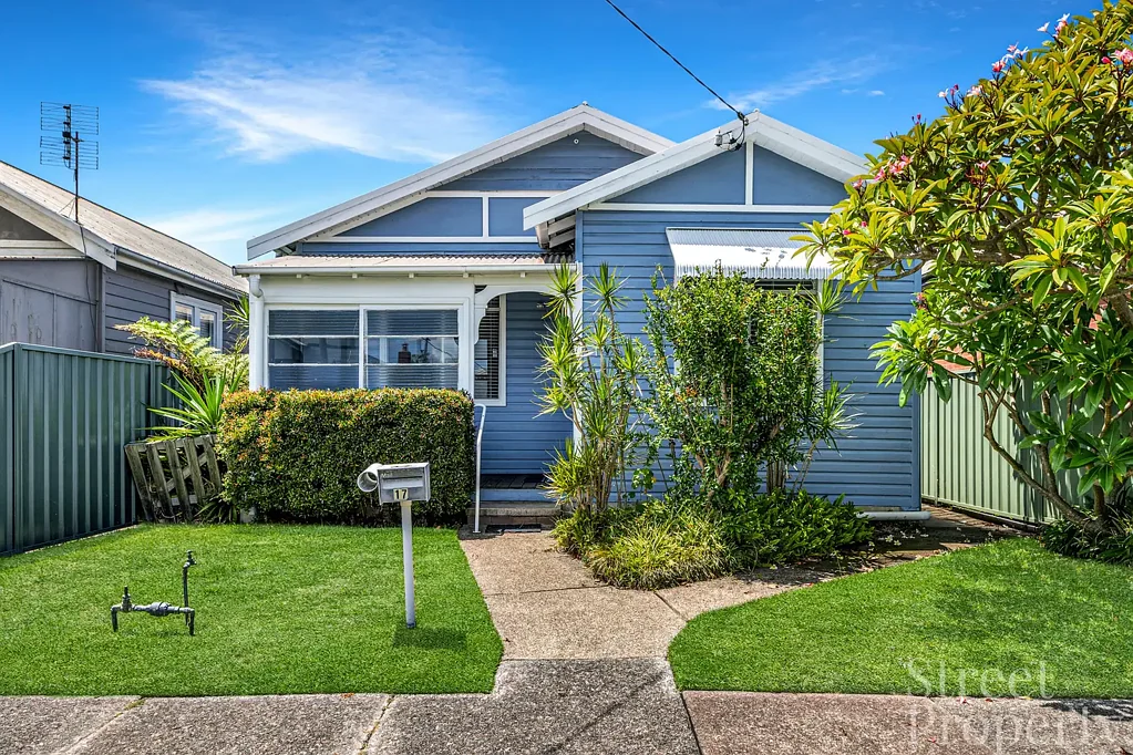 17 Bowser Street, Hamilton North, NSW 2292