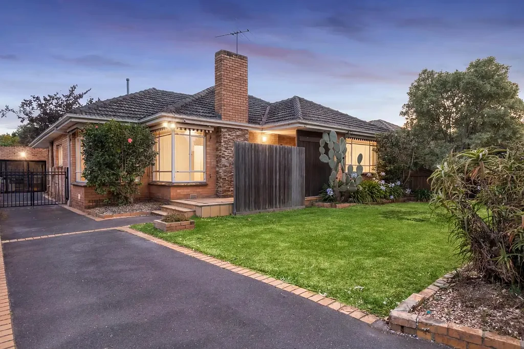 100 East Boundary Road, Bentleigh East, VIC 3165