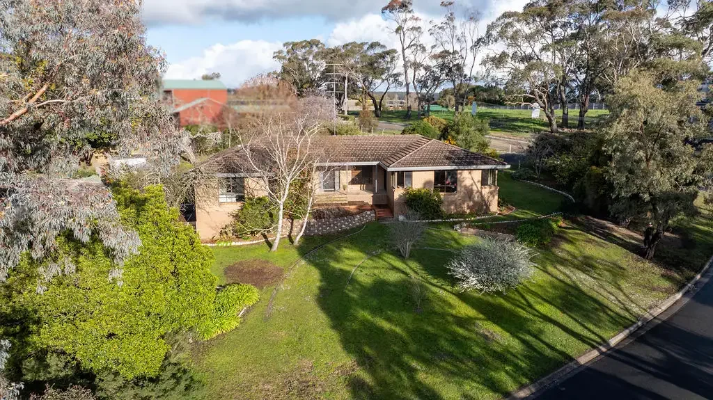 Buninyong 3房  Lifestyle, Location & Comfort – The Complete Package.