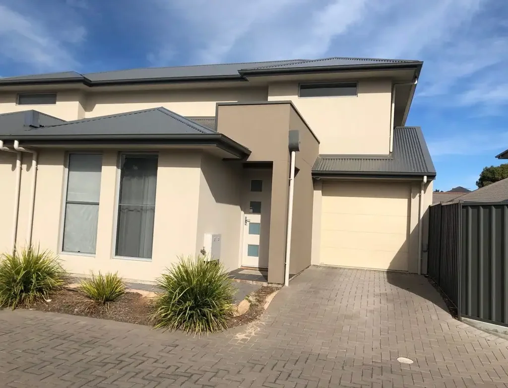 Gorgeous Townhouse in great location