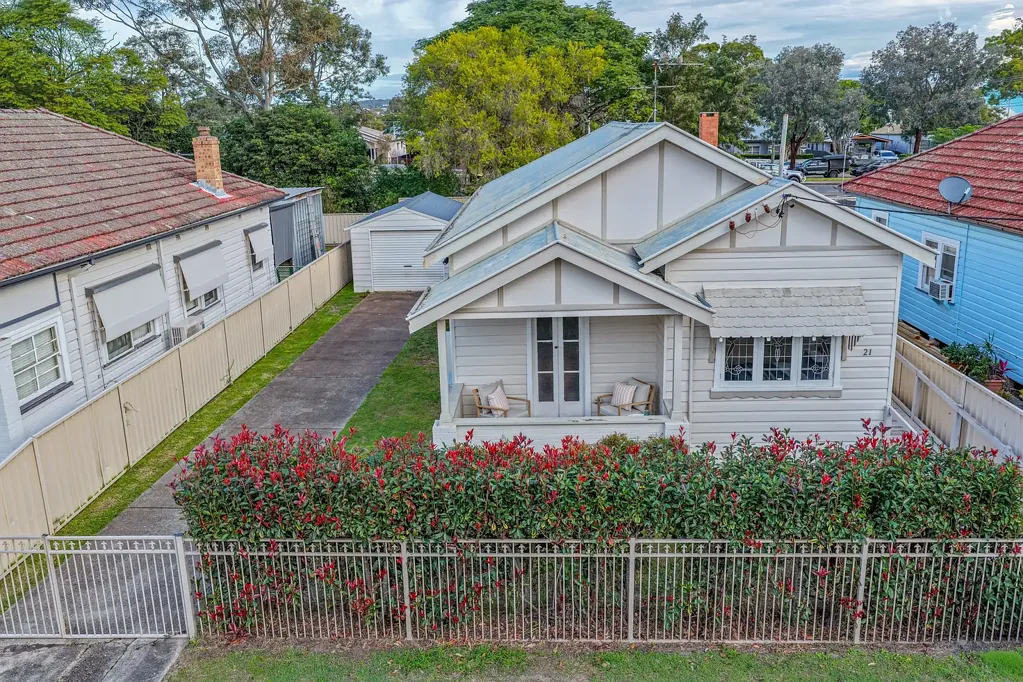 Hamilton North 3ห้องนอน Charming Character Home in Sought-After location