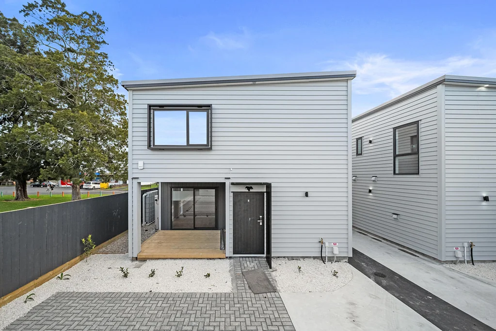 Papakura 3部屋 The Wait Is Over! Title Issued, Move In Now!