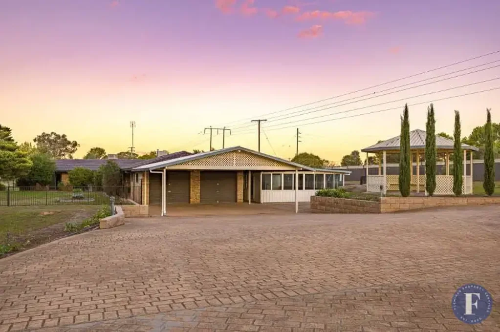 Forbes 5房  Spacious Family Residence with Extensive Infrastructure