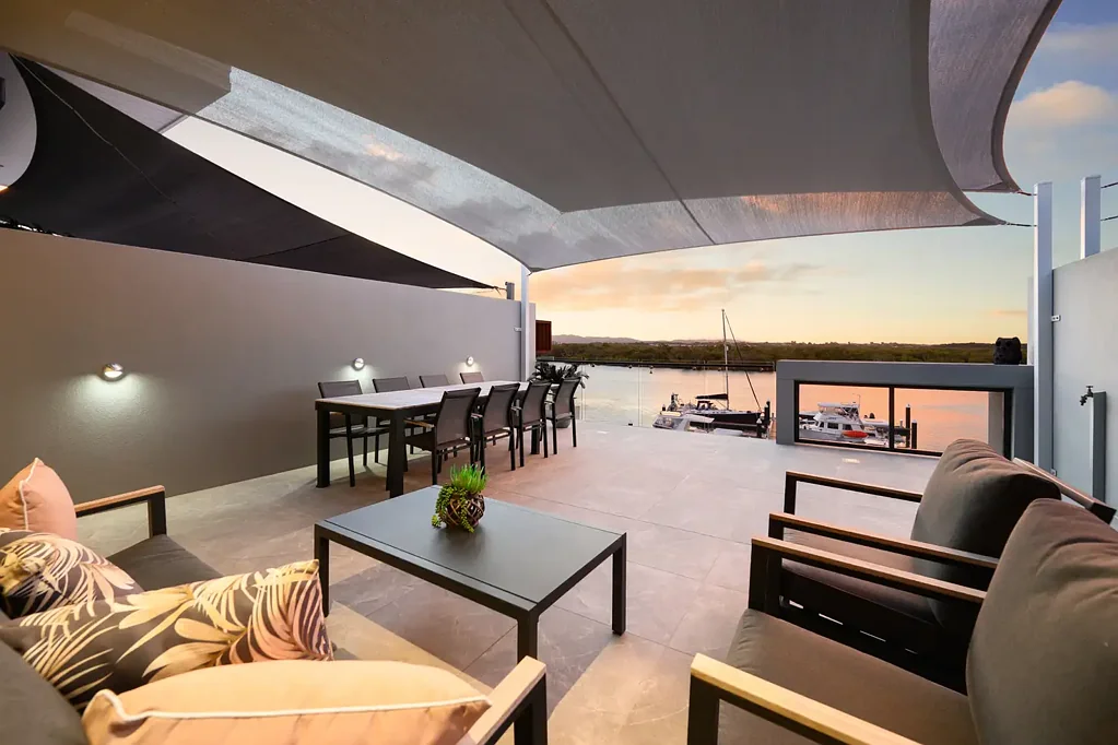 Paradise Point 3Kwarto A Landmark Riverfront Residence of Rare Distinction