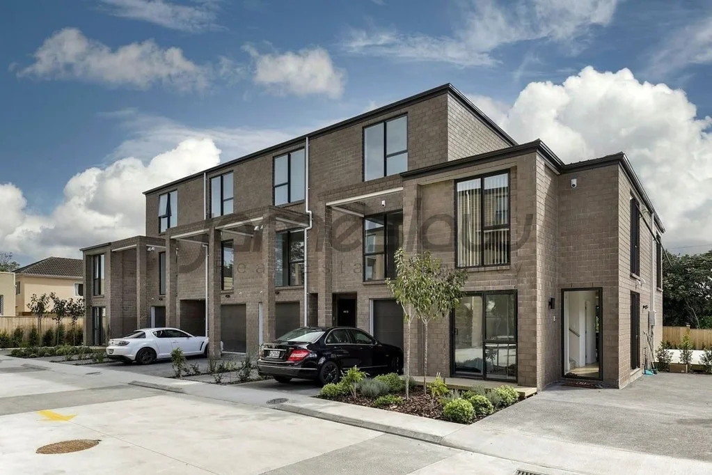 Modern 3Bedroom Family Living in Mount Albert
