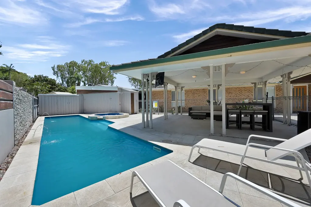 10 Dapplewood Close, Andergrove, QLD 4740