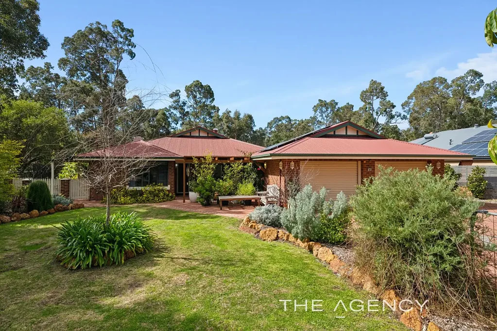 28 Painter Crescent, Mundaring, WA 6073