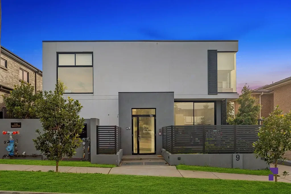 Peakhurst 4ਬੈੱਡਰੂਮ Stylish modern Townhouse for family entertaining, just minutes to daily amenities