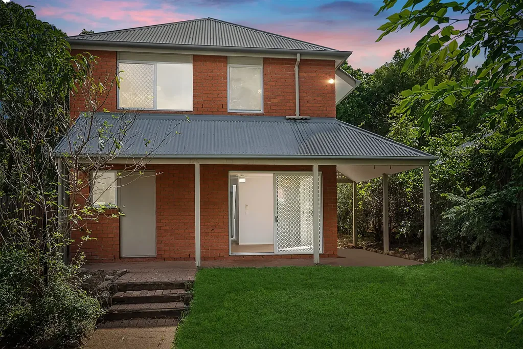 Gaythorne 3 Bedroom Peaceful Living In A Prime Location - Family-Friendly Home Just 8km From Brisbane City