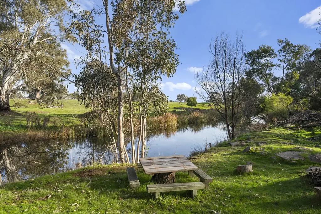 Barwite 3房  Timeless Country Charm on the River