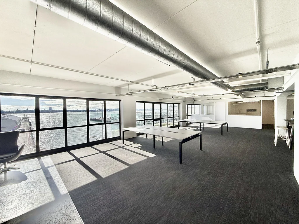 Auckland Central  Glorious sea-view office suite