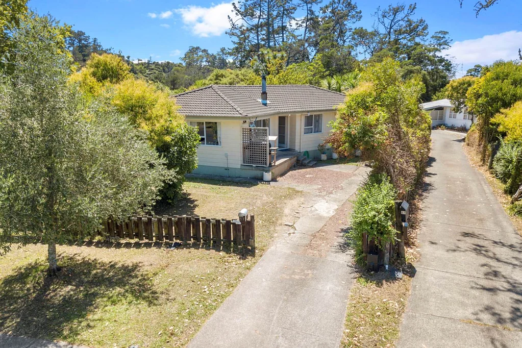 59 Riverpark Crescent, Henderson, Waitakere City, Auckland