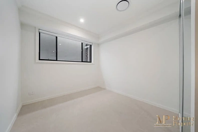 Address Withheld, Merrylands, NSW 2160, 5 habitaciones, 3 baños, Apartment