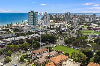 Coolangatta 2 Bedroom CBD COASTAL LIVING IN COOLANGATTA