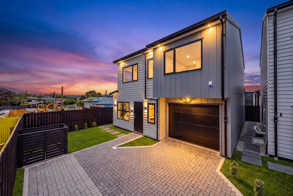Manurewa 4Kwarto MODERN FREESTANDING 4 BEDROOM LUXURY