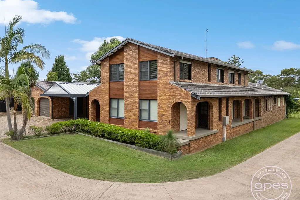 Annangrove 7Zimmer Renovated 5 Acre Estate with Exceptional Scale, Flexibility & Future Upside