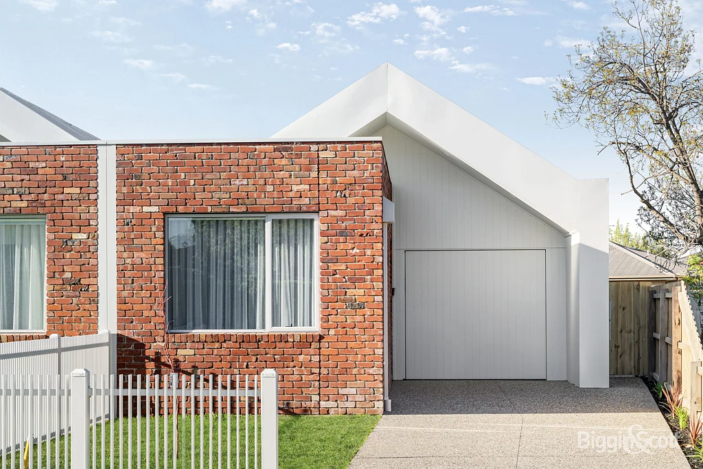 11 Viola Avenue, Brooklyn, VIC 3012