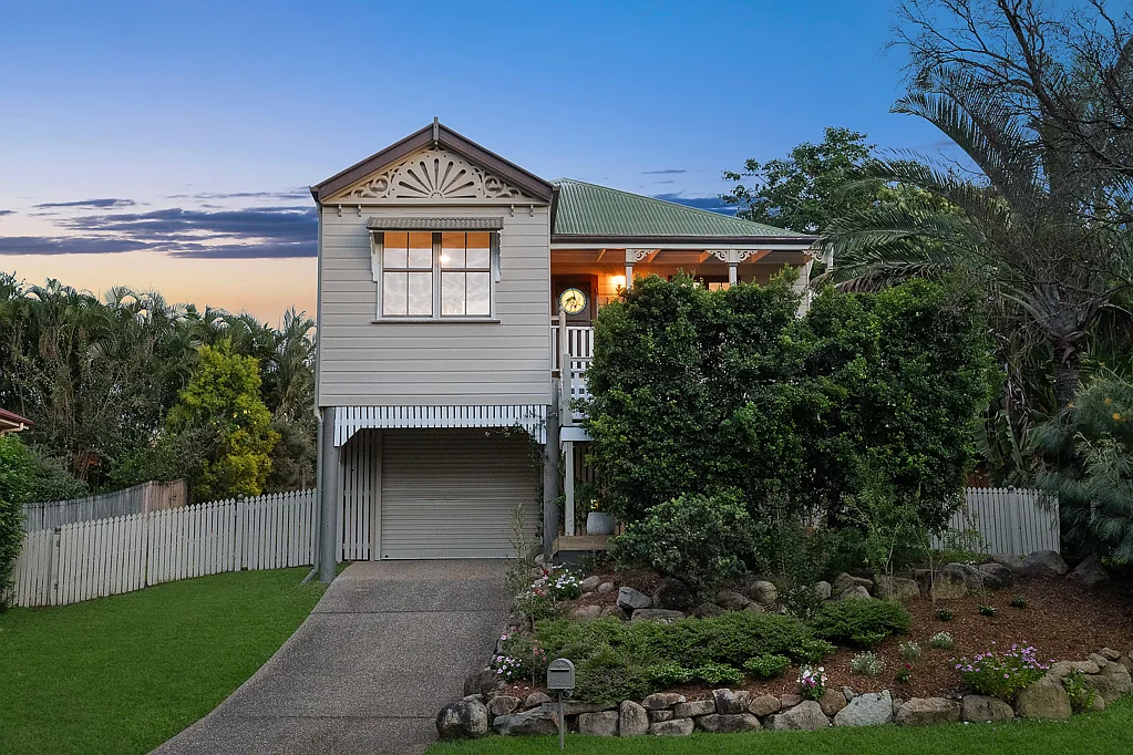 73 Saraband Drive, Eatons Hill, QLD 4037