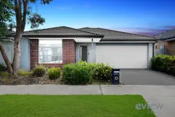 11 Wongabeena Grove, Werribee