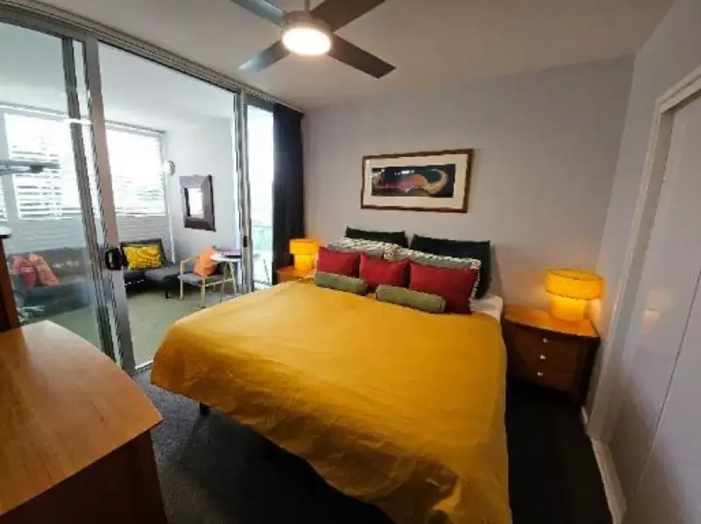 South Brisbane 1બેડરૂમ Owner Seller Offers >$750k Genuine 1 Bed 1 Bath 1 Car 80m2 (NO AGENTS PLEASE private sale)