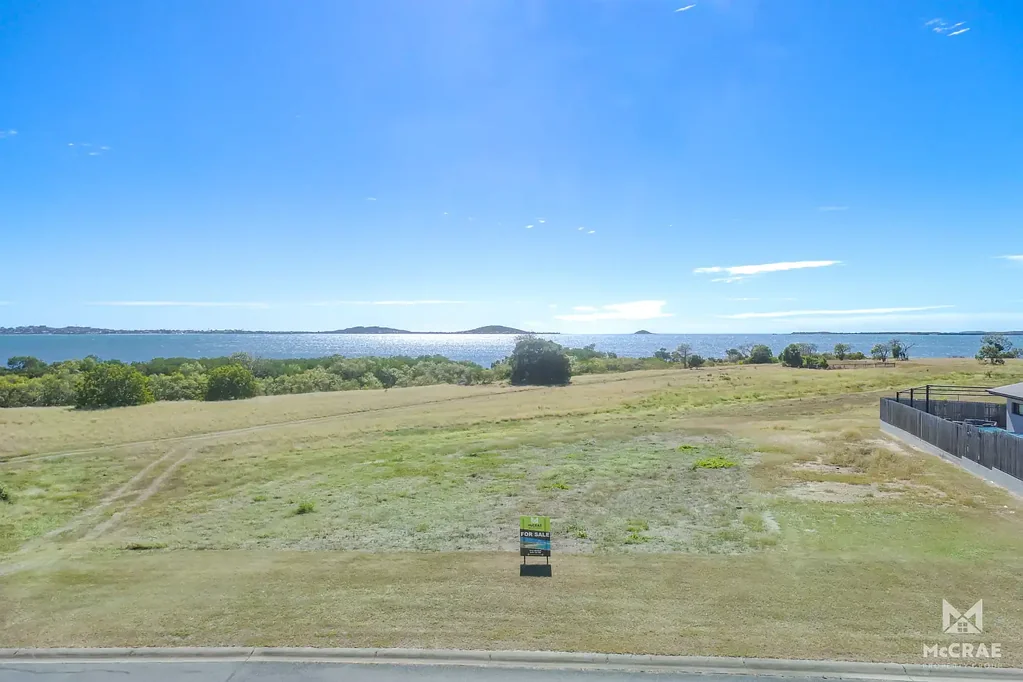 Bowen WHAT A LOCATION - HUGE 1272m2 PARCEL!!