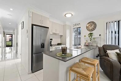 4 HERMITAGE DR, EIMEO QLD 4740, 0 침실, 0 욕실, House