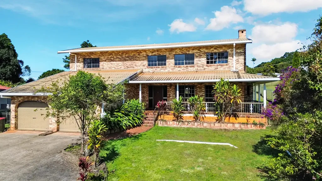 Malanda 4房  Retro Charm Meets Spacious Family Living in the Heart of Malanda