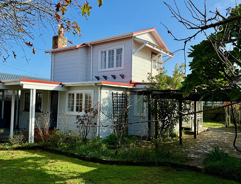 30 Wallis Street, Raglan, Waikato, 3 ਕਮਰੇ, 2 ਬਾਥਰੂਮ, House