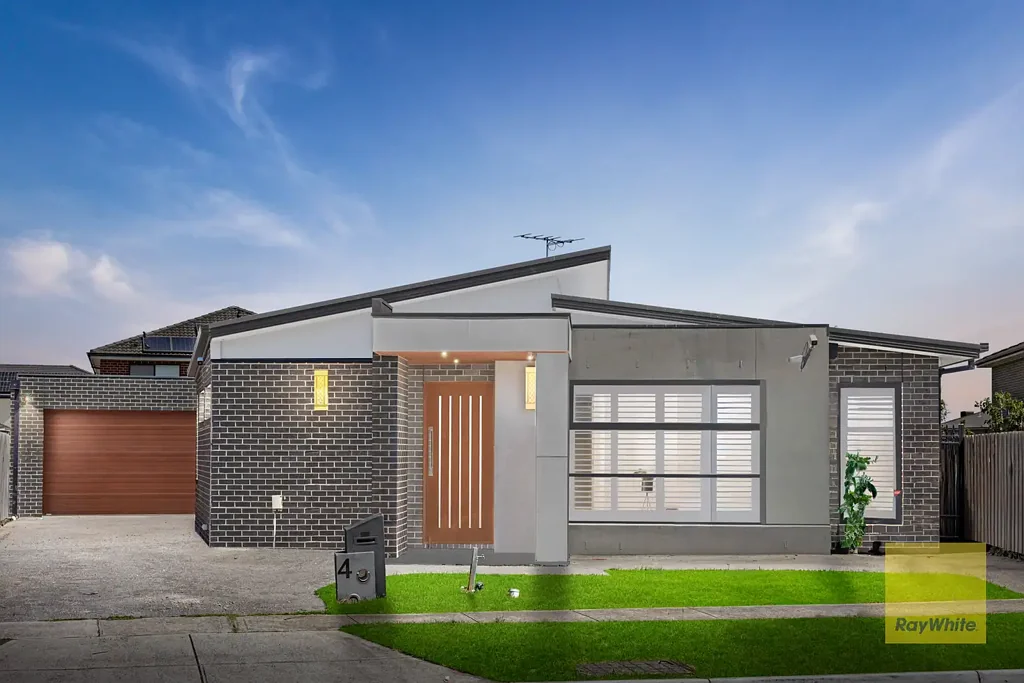 Point Cook 7બેડરૂમ "Once-in-a-Decade Opportunity - 41SQ Grand Family Living on 638m² in the Heart of Featherbrook!"
