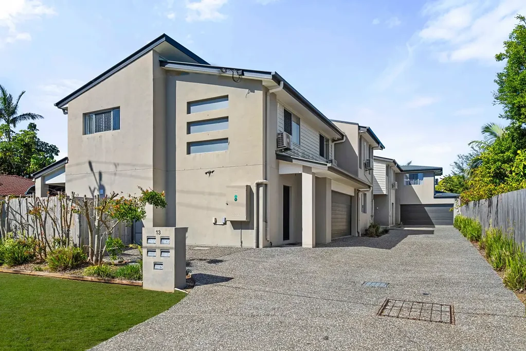 Cleveland 4 Bedroom Central Cleveland location. Affordable family home. Walk to everything!