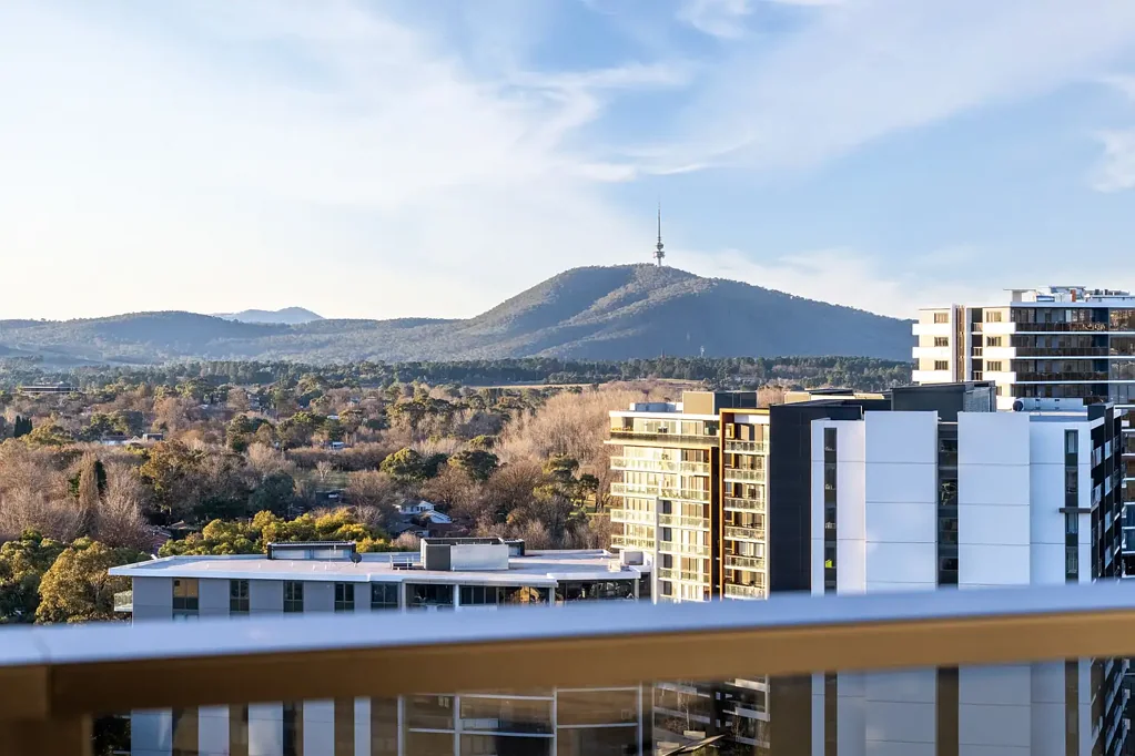 Modern Two-Bedroom Apartment in the Heart of Phillip