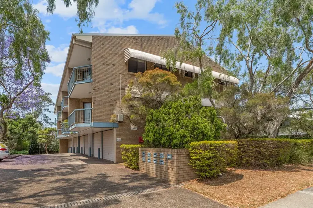 1/128 Central Avenue, Indooroopilly, QLD 4068, 2房, 2浴, Unit
