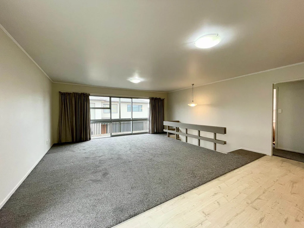 Spacious 5 Bedroom property in the Heart of El...