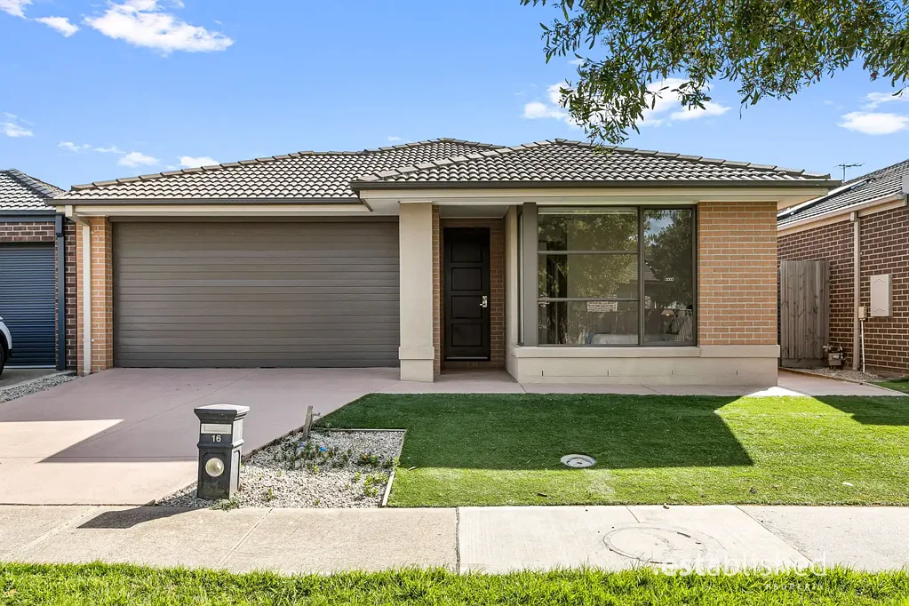 16 Oberon Street, Point Cook, VIC 3030