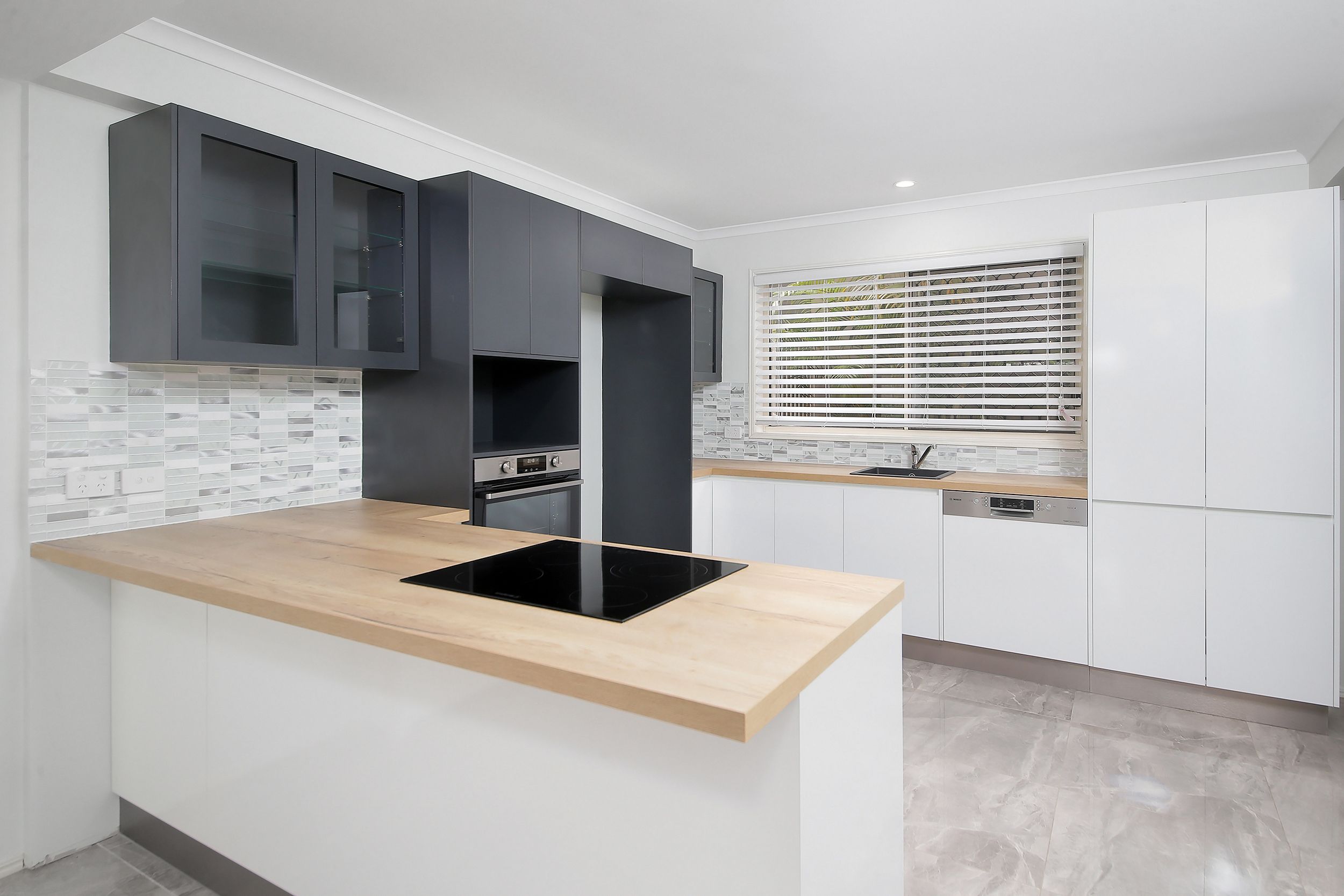 UNIT 8 188 BROADWATER RD, MANSFIELD QLD 4122, 0 Schlafzimmer, 0 Badezimmer, Townhouse