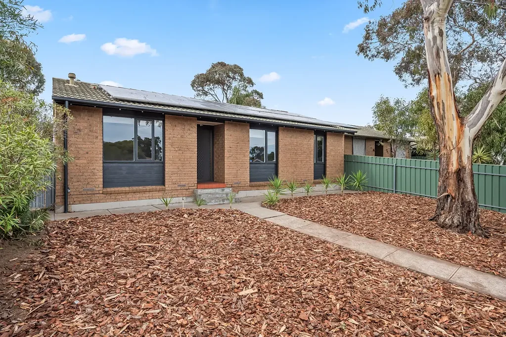 Charming Family Home in Morphett Vale