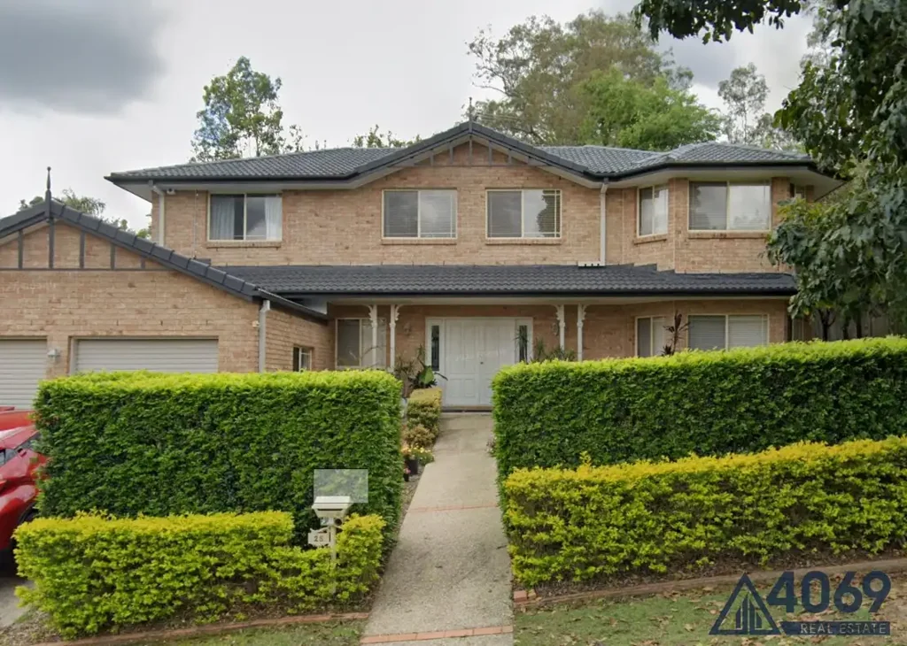 Stunning Family Home in Kenmore Hills