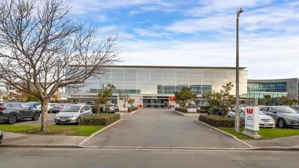 Addington Ground Floor Office in Corporate Business Park