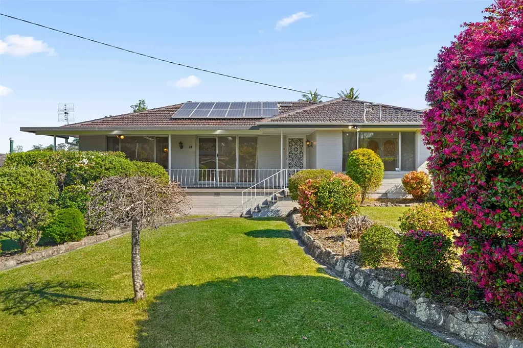 North Nowra 4कमरा FULLY RENOVATED FAMILY LIVING WITH MASSIVE POWERED SHED