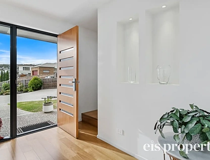 2/11 Pandora Court, Tranmere, TAS 7018, 3房, 2浴, 城市屋