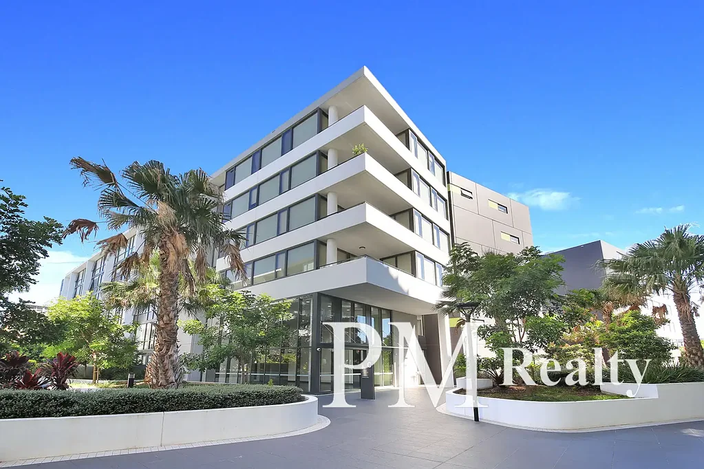 Stylish & Spacious Two Bedroom in Prime Location
