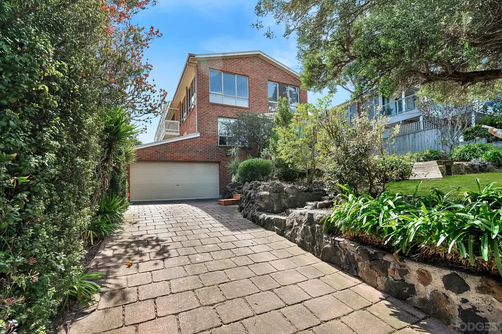 33 Birdwood Street, Parkdale, VIC 3195