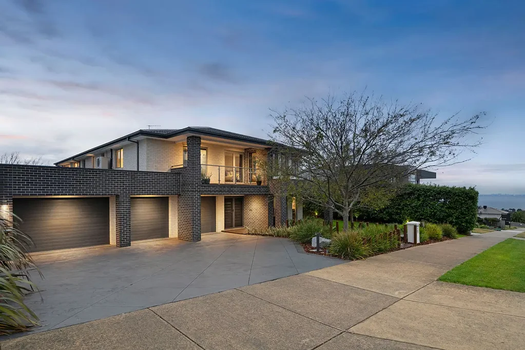 9 Sunhill Road, Mount Martha, VIC 3934