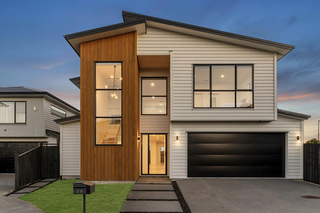 Hobsonville 5房 精雕细琢的现代建筑杰作！内进式双车库+中央空调+地暖，近轮渡码头与海滨步道！ Grand Design, Multiple Suites, Premium Location