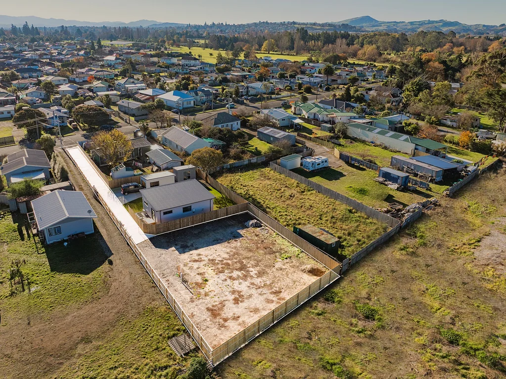Masterton Sunny Private Section - No Covenants!!