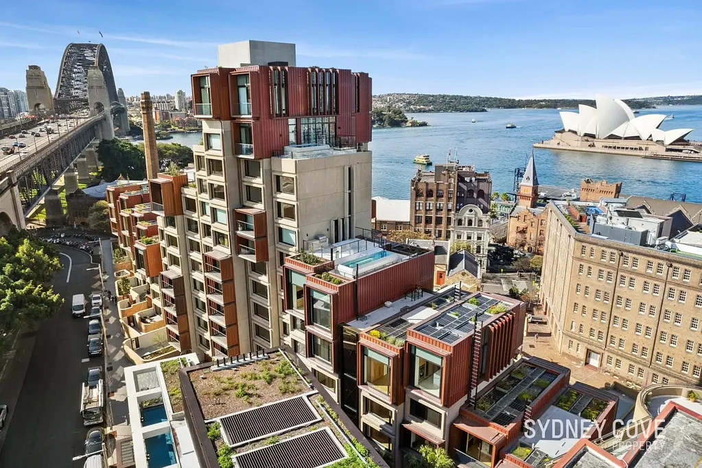 The Rocks 1房 尊贵复式 Sirius 住宅，享有标志性海港大桥景观 PRESTIGIOUS SPLIT-LEVEL SIRIUS RESIDENCE WITH ICONIC HARBOUR BRIDGE VIEWS