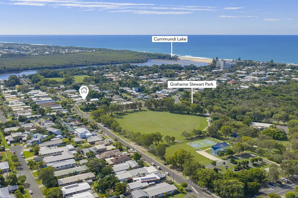 Currimundi 3 Bedroom Beautifully renovated in a world class beachside position + a seperate 90m2 Multi Purpose Space !