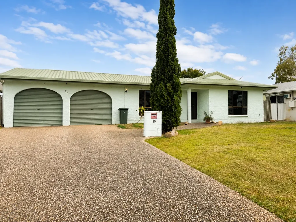 Spacious Family Home with Multiple Living Areas in the Heart of Kirwan