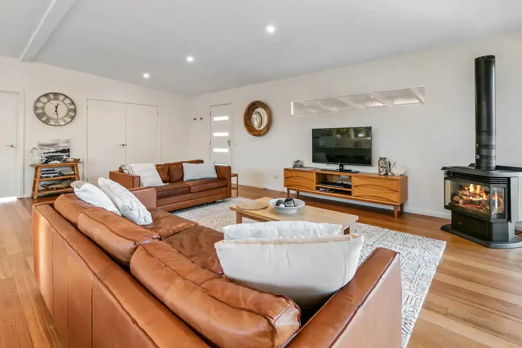 Blairgowrie-Family renovated 3 bedroom -FULLY FURNISHED - village/beach