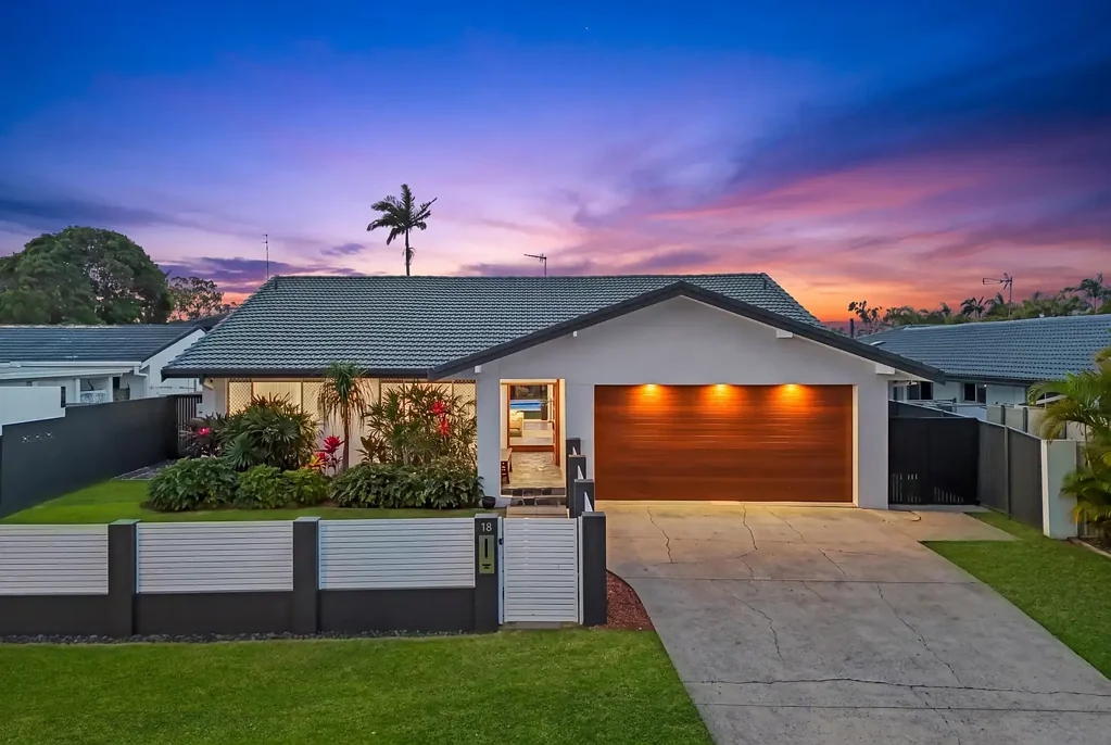 Benowa 3Moenga PREMIUM FAMILY LIVING IN BENOWA